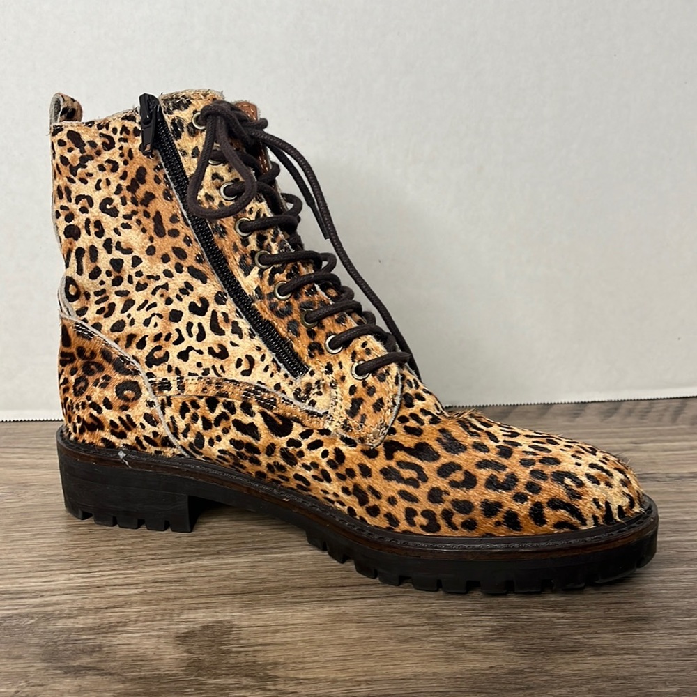 Lucky Brand Cheetah Print Cow Hair Size Zip Lace Up Combat Boots